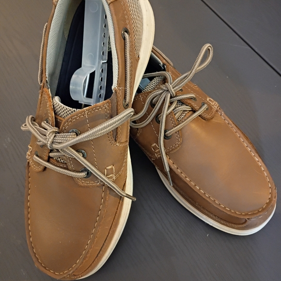 Dockers Tan Leather Boat Shoes NEW 9.5 Wide - Picture 1 of 6